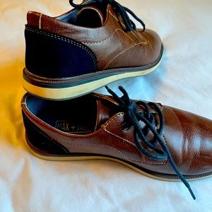 Boys 5M Max and Jake Oliver oxfords EUC
